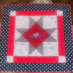 Patriotic Star Quilt with Red, White, and Blue Design